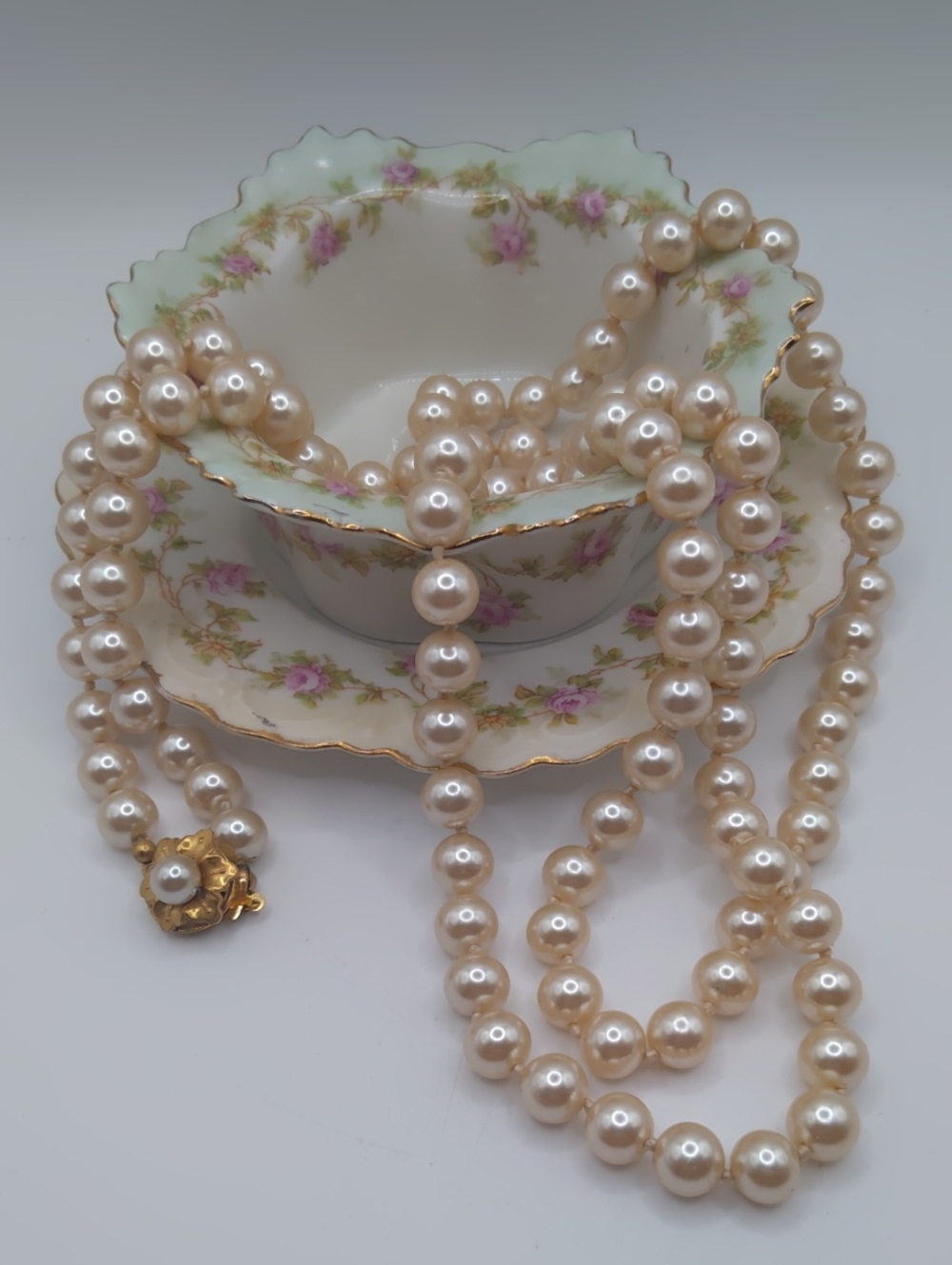 Miriam Haskell Cream Glass Pearl Necklace Vintage